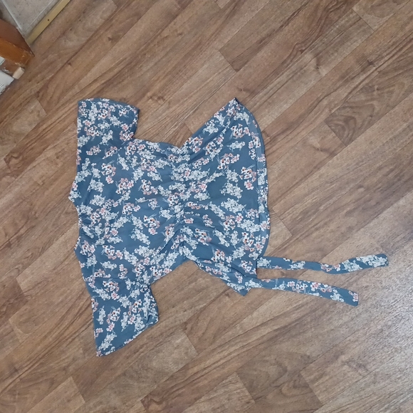 Sienna Sky top size medium - Picture 7 of 9